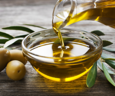 Vegetable Oil Vs Olive Oil: Which One You Should Choose